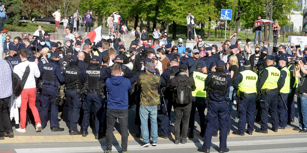 Na zdjęciu: protest przedsiębiorców w Warszawie 8 maja. Kolejny ma odbyć się w sobotę 16 maja, wtedy też do stolicy chcą przyjechać górnicy