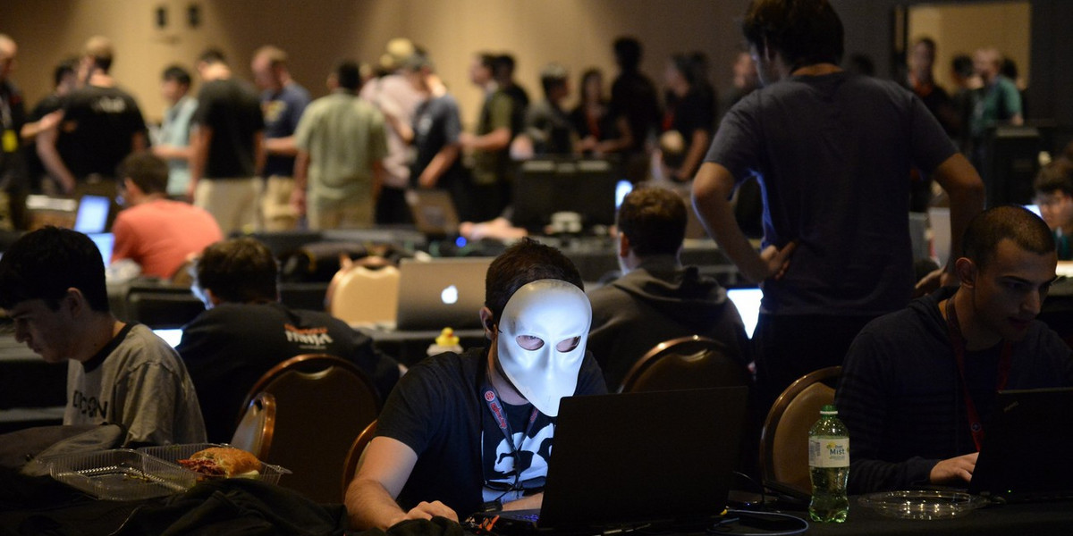 Sierpień, 2013 - Las Vegas, Nevada, jeden z hakerów podczas konferencji DEF CON® Hacking