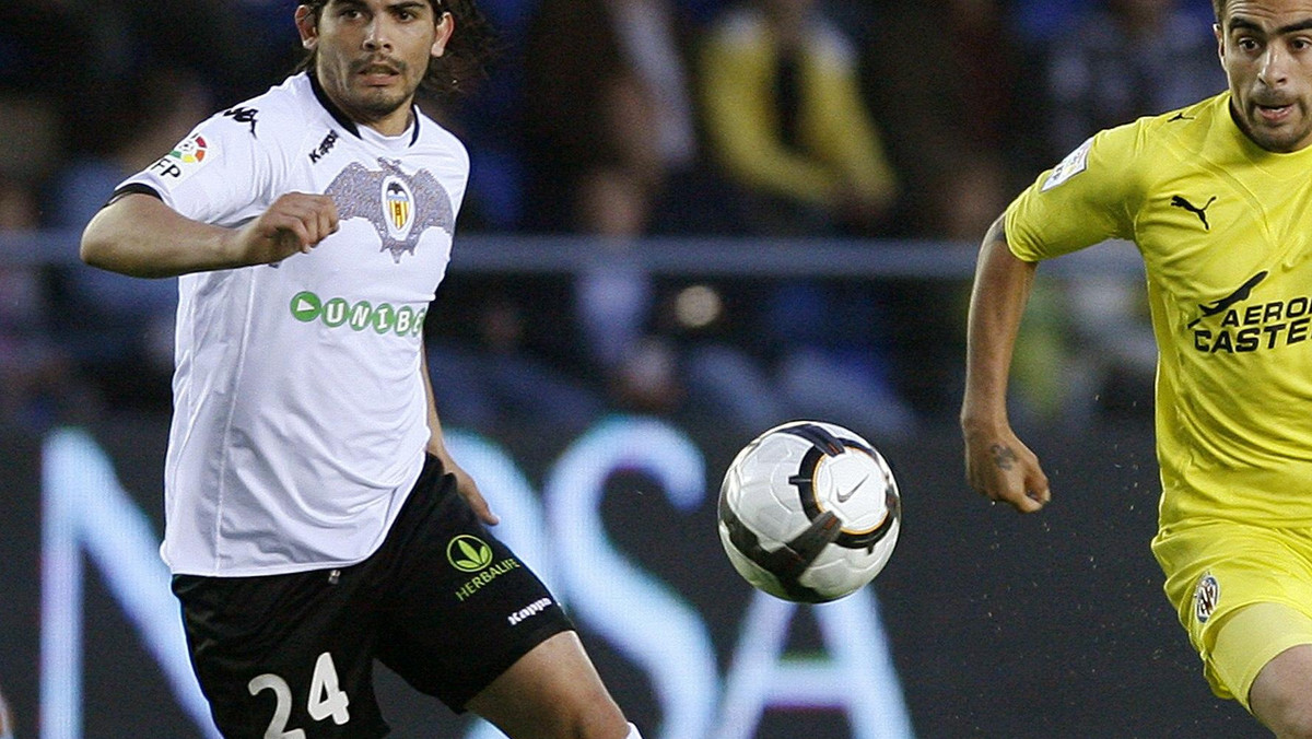 Ariel Ibagaza, który w poprzednim sezonie reprezentował barwy Realu Villarreal doszedł do porozumienia z działaczami Olympiakosu Pireus i w najbliższych dwóch sezonach będzie występował w Grecji.