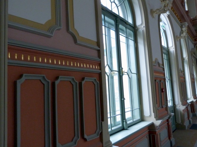 Oprócz prac nad przywróceniem dawnego wyglądu wnętrz, dworzec został przstosowany do sprawniejszej obsługi podróżnych. 'Obiekt został między innymi przystosowany do potrzeb osób niepełnosprawnych i mających trudności z poruszaniem się. Dla zwiększenia bezpieczeństwa pasażerów zainstalowano monitoring', podały Polskie Koleje Państwowe w komunikacie.