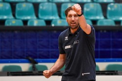 Olimpijczyk zostaje we Wrocławiu. Siatkarki #MuremZaMurkiem