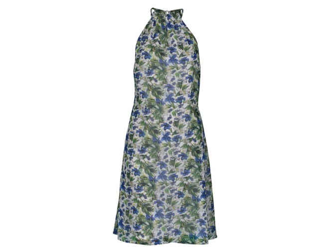 Kobiecości nigdy dość - modne sukienki na lato 2011 z kolekcji Top Secret