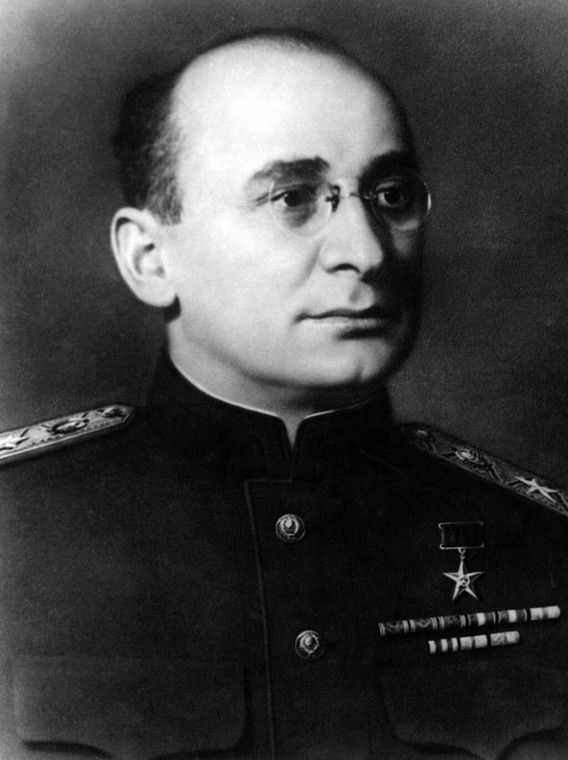 Ławrientij Beria w 1941 r.