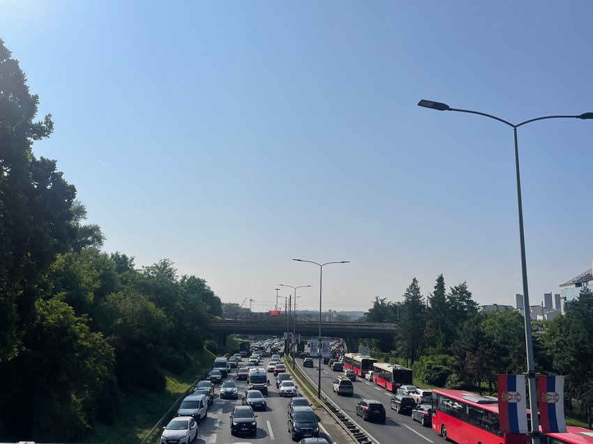 Velike kolona vozila