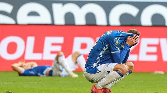 Liga Konferencji. Kompromitacja Lecha Poznań. Przegrał z "kopciuszkiem" z Gibraltaru