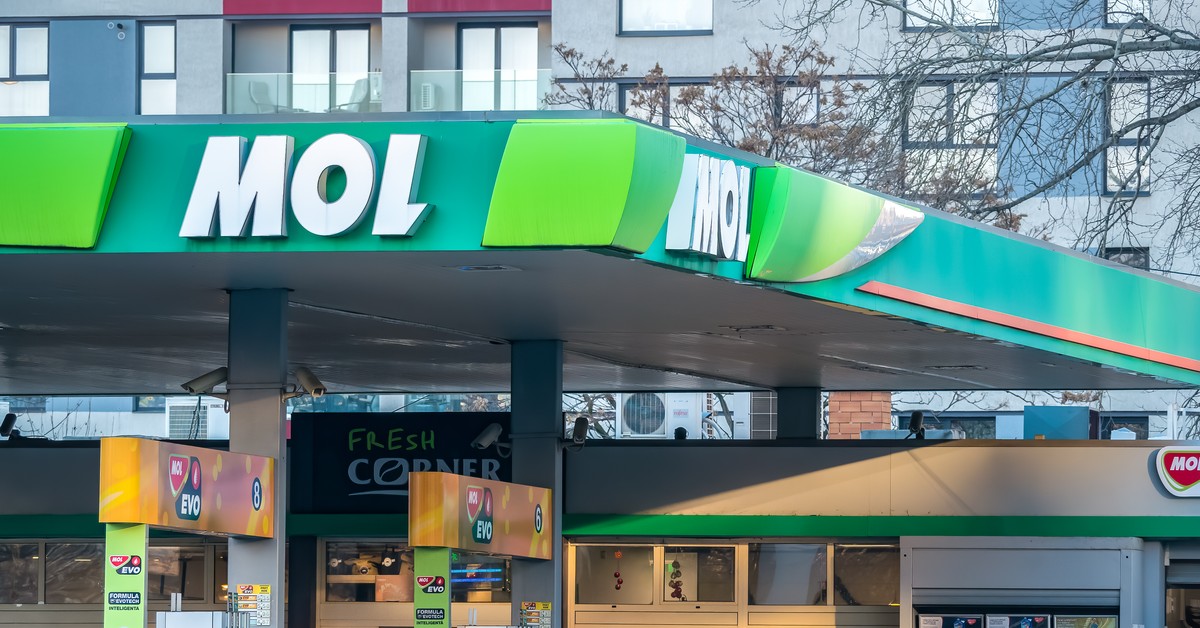 Węgierski MOL chce kupić zagraniczne aktywa rosyjskiego Łukoilu. Węgrzy rozmawiają z Amerykanami