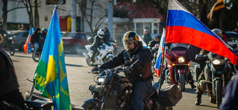 Nocne Wilki: hybrydowa oferta dla Polski