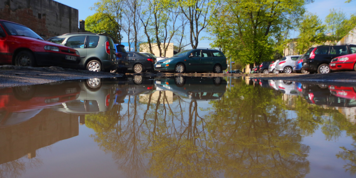 Parkowanie na ul. Wólczańskiej w Łodzi to wyzwanie