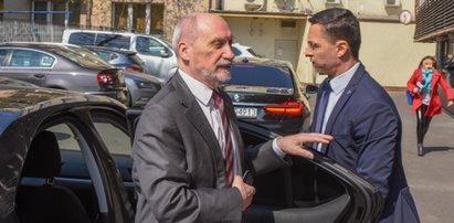 Macierewicz gnał przez miasto jak szalony? 11 km w 15 minut