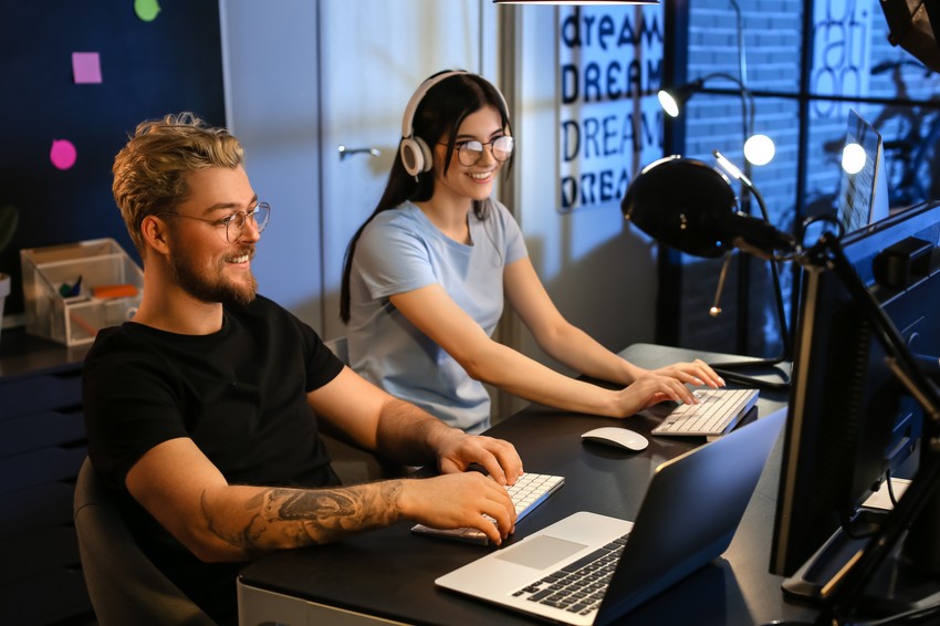 Broj oglasa za AI pozicije na globalnom nivou raste kao jedna od najbrže rastućih kategorija.