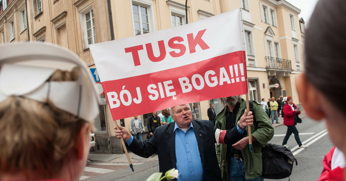 Tusk was a villain for them.  Will wars with trade unionists return?