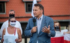 Sikorski: To Kaczyński wysłał Obajtka do Orlenu. Już dawno stracił gorącą linię z Panem Bogiem