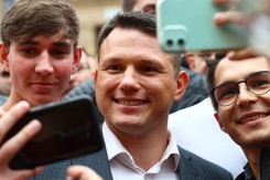 Nagły zwrot w nowym sondażu. Co się stało z poparciem dla Mentzena?