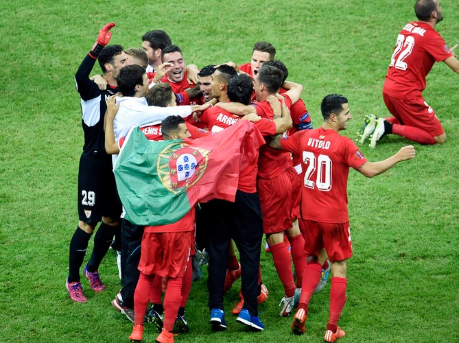 Grzegorz Krychowiaka w barwach Sevilli wygrał Ligę Europy