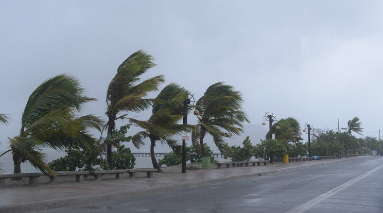 Tombol a vihar a Dominikai Köztársaságban is /Fotó: MTI