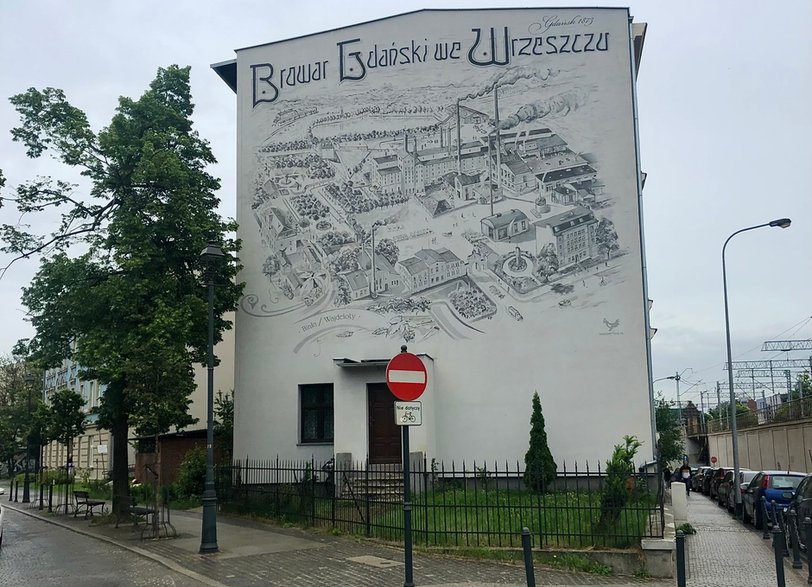 Mural przy dworcu we Wrzeszczu