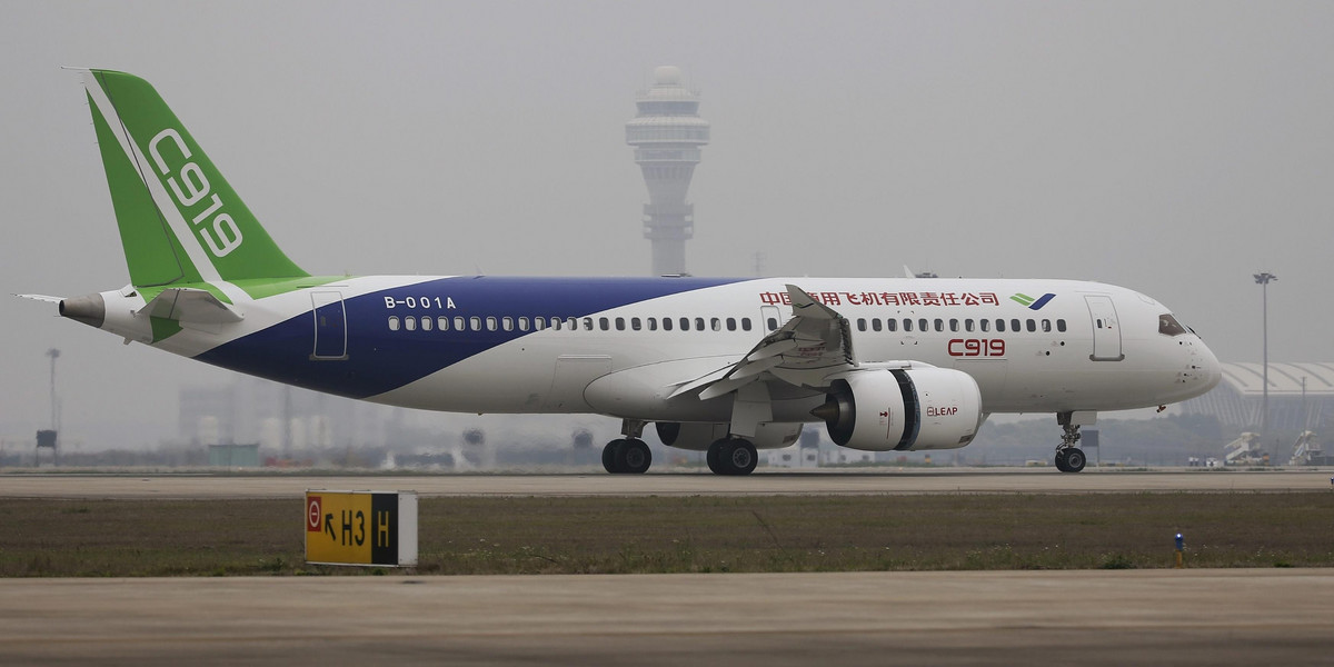 Chiny rzucają tym samolotem wyzwanie gigantom