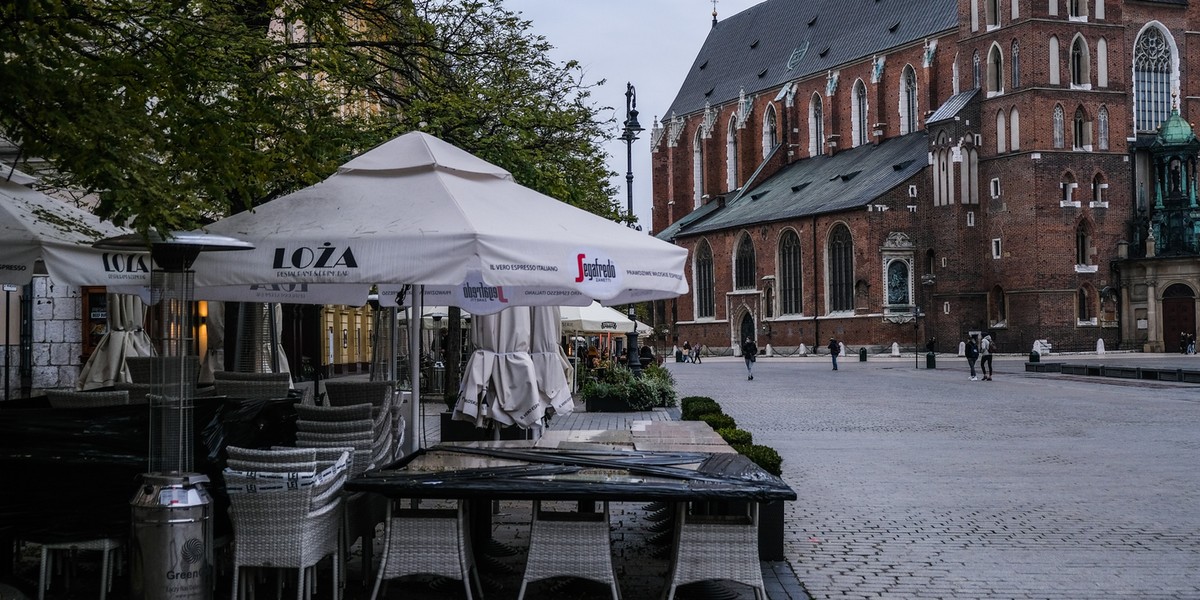 Restauratorzy protestują i proszą o pomoc, a resort finansów odpowiada, że konieczne są analizy i dokładne omówienie skutków zmian. 