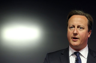 Wielka Brytania: Cameron chce bombardować ISIS w Syrii. Potrzebna zgoda Izby Gmin