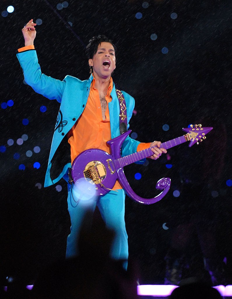 Prince Super Bowl fellépését az eső sem moshatta el
