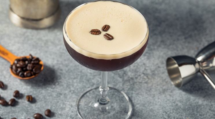 Az Espresso Martini nagyon jó buliital, mert ébren tart / Fotó: Shutterstock