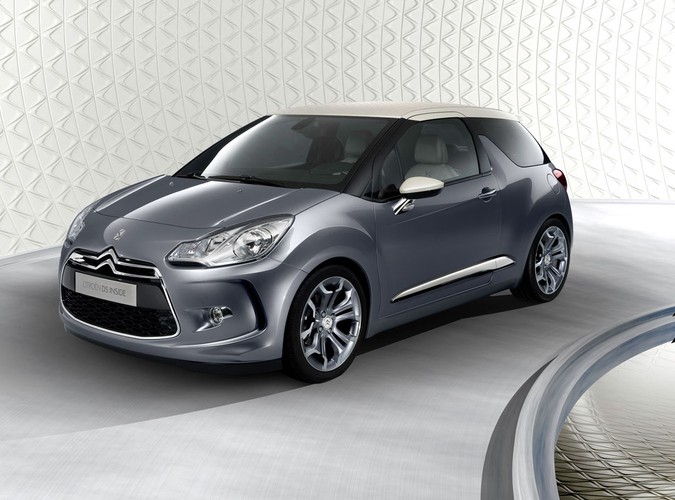 Samochód zwiastuje nową, droższą, bardziej ekskluzywną serię modeli Citroena, które klasą mają zbliżyć się do segmentu premium