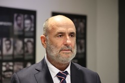 Beenhakker przejechał się po Probierzu. "Jaki trener, taki zespół"