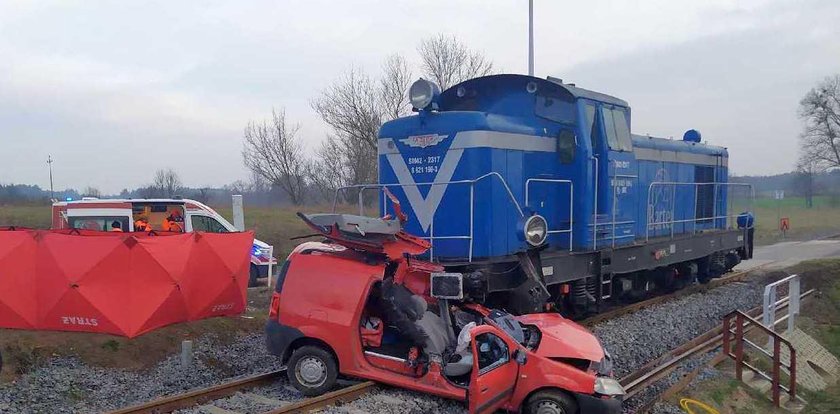 Makabra na przejeździe kolejowym w Drygałach