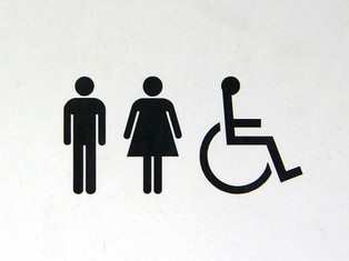 Rodzice bez specjalnej troski, czyli jak polskie państwo wspiera rodziny z dziećmi niepełnosprawnymi