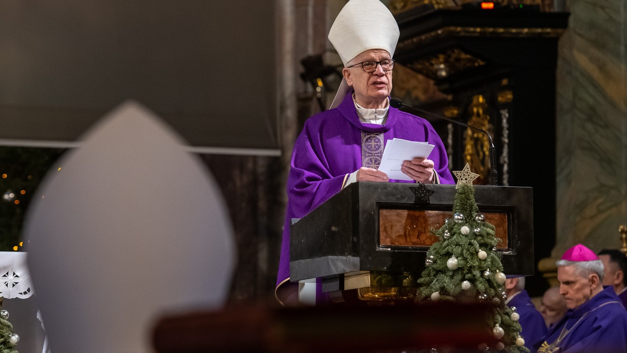 Papież Franciszek nie żyje. Arcybiskup Józef Michalik dla Onetu: dziękujemy Bogu za ten pontyfikat