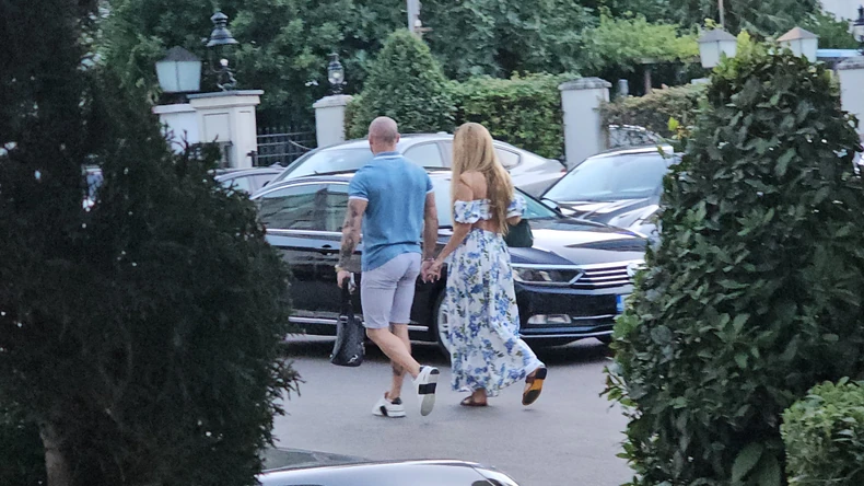 Tea Tairović sa mužem u Crnoj Gori