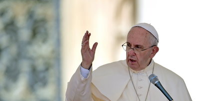 Papież Franciszek: Niech każda parafia przyjmie uchodźców