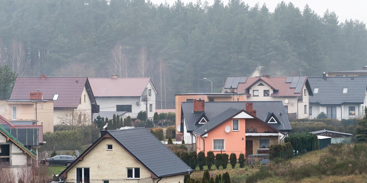 Rosnąca inflacja i podwyżki stóp procentowych ograniczyły zdolność kredytową Polaków