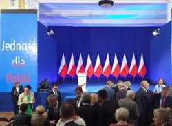 PiS jednoczy prawicę. Na sali Kurski i... były poseł PO