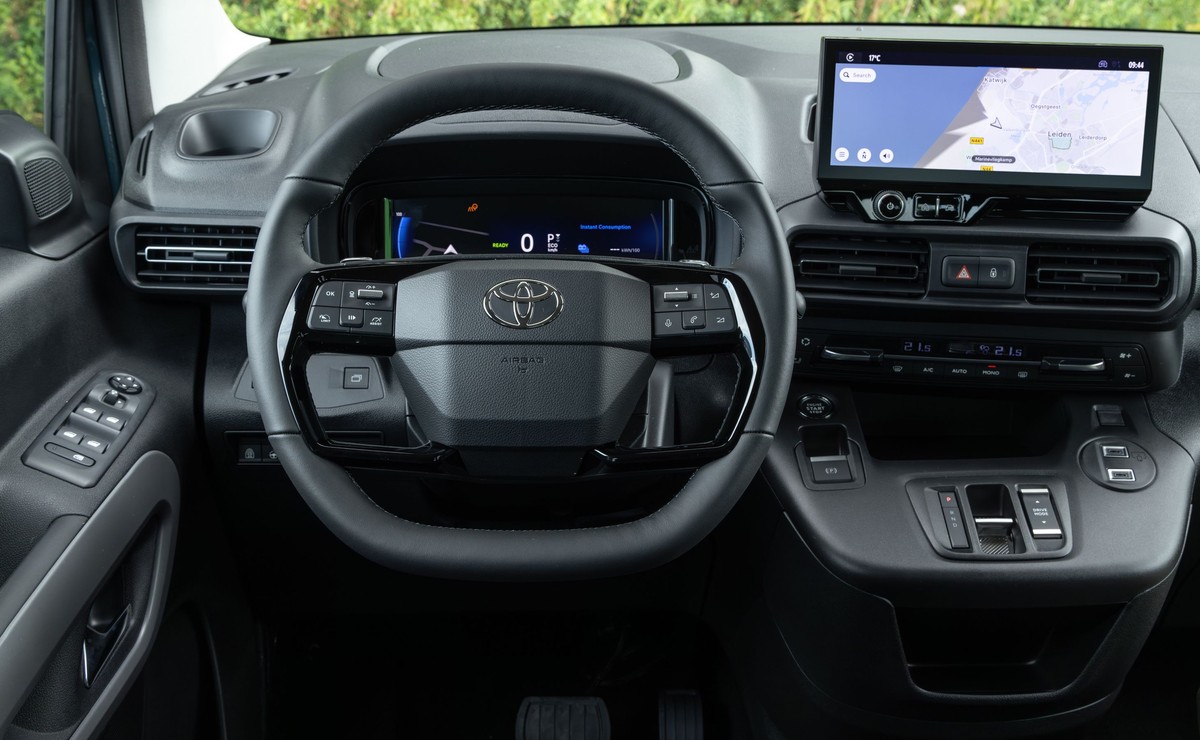 Toyota Proace Verso oraz Proace City Verso dla osób niepełnosprawnością może być tańsza o dopłatę z PFRON, która sięga nawet 85 proc. ceny samochodu