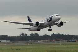 Pozwem zbiorowym w dreamlinera. Pasażerowie wygrali pierwszą batalię