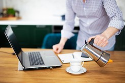 Poprawią pamięć i koncentrację. Dodaj do kawy, a nic cię nie zaskoczy [LISTA]