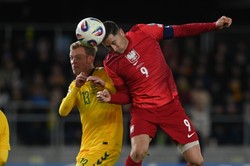 Kulesza i Boniek cieszą się ze zwycięstwa nad Litwą. Były i obecny prezes PZPN chwalą Polaków