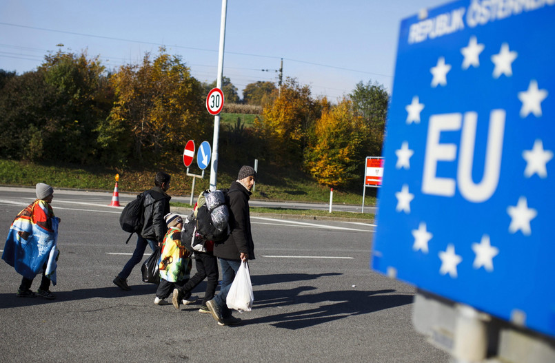 Uchodźcy w drodze do Europy