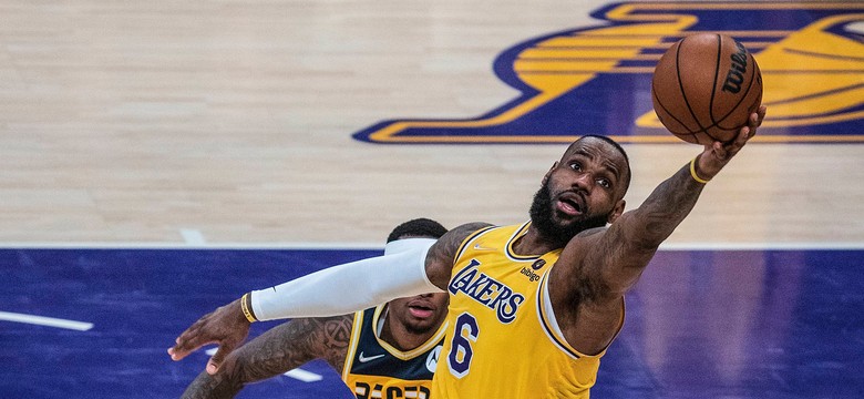 NBA. Suns znów zwycięscy. Powrót LeBrona Jamesa po kontuzji