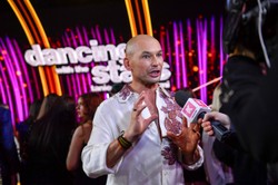 Juror "Tańca z gwiazdami" mówi o romansie w programie. "Oj widać, widać..."