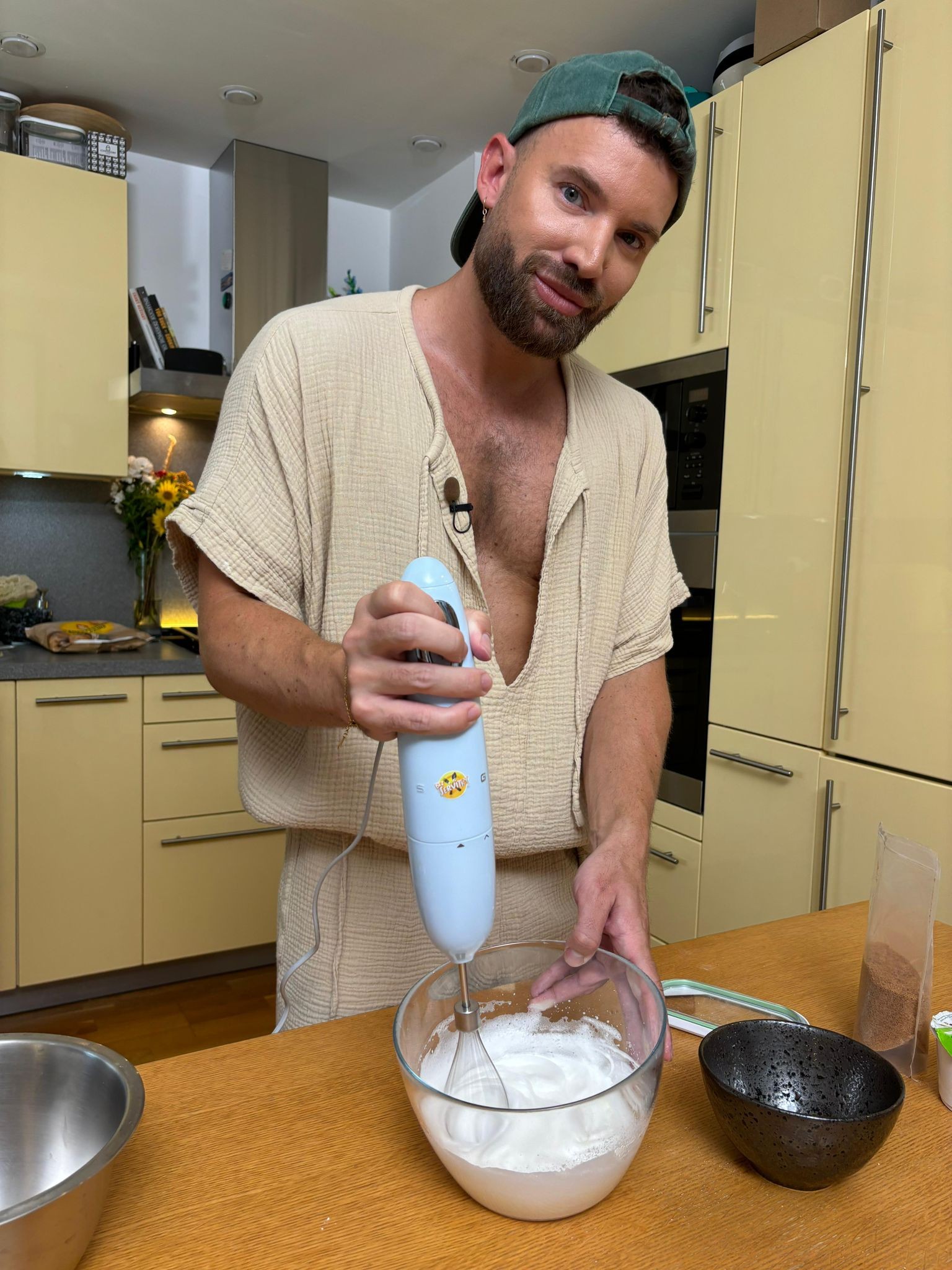 Milan Švingál v šou Bez servítky.