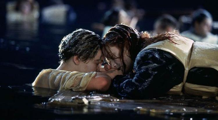 Jack és Rose a Titanic végén