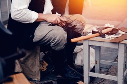 Kraj bez szewców i zegarmistrzów. Od stycznia do czerwca zniknęło 370 warsztatów