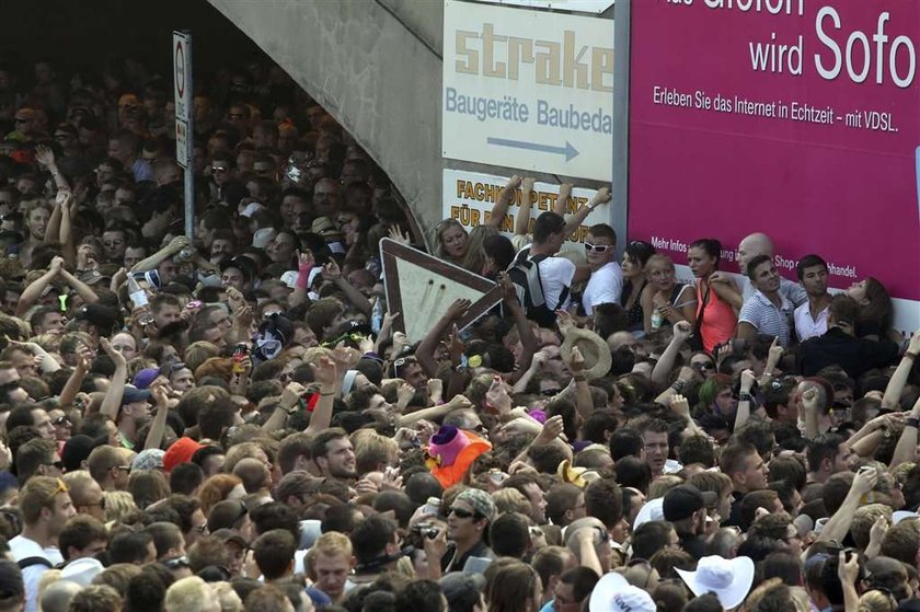 Zmiażdżone piersi przyczyną zgonów na Love Parade