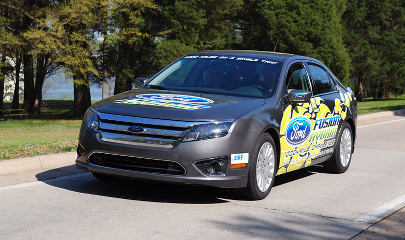 Ford Fusion Hybrid – hybrydowy sedan o rekordowym zasięgu