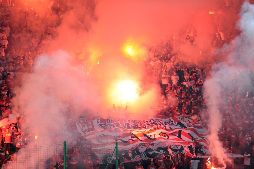 Na te stadiony strach wejść!