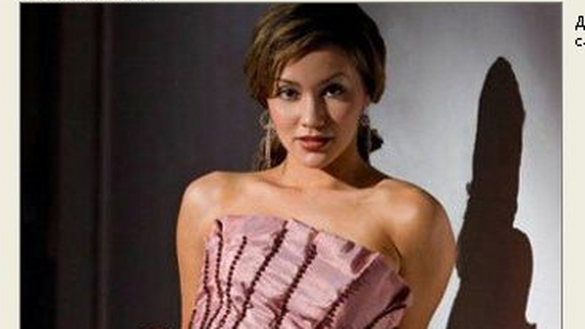 W USA Miss Kentucky Latina została pozbawiona tytułu po tym, jak została aresztowana i oskarżona o napaść na pracownika stacji benzynowej i na farmaceutkę w aptece - podał portal lenta.ru. Temu pierwszemu wbiła długopis w szyję.