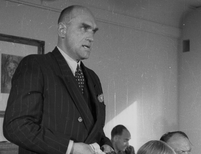 Jarosław Iwaszkiewicz