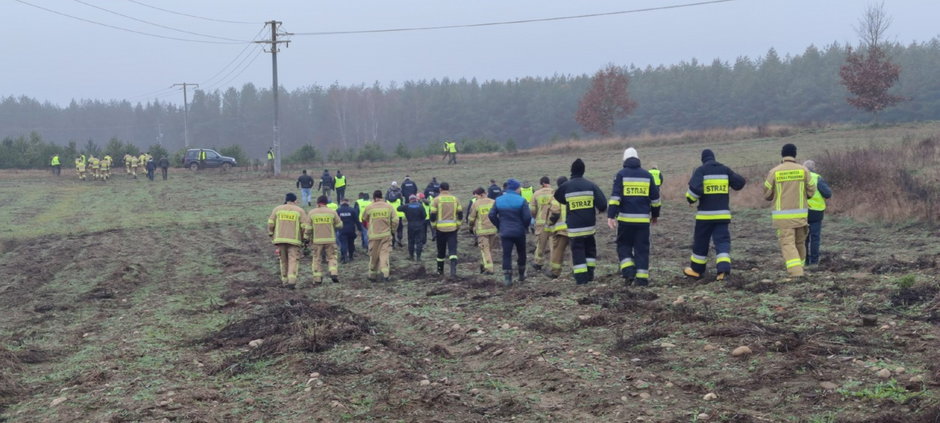 Ponad 100 osób szuka starszego mężczyzny. W piątek oddalił się od swojego domu